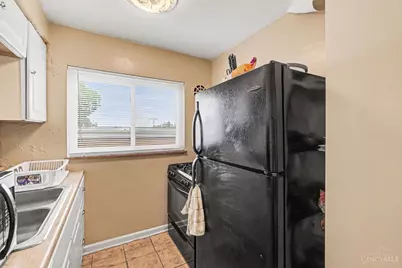 2370 Losantiville Avenue, Cincinnati, OH 45237 - Photo 13