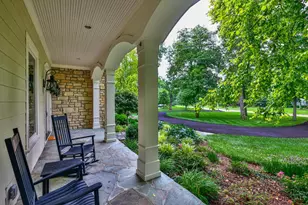 8060 Chinquapin Ln, Indian Hill, OH 45243 - Photo 3