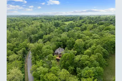 8690 Hopewell Road, Indian Hill, OH 45242 - Photo 3