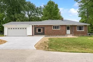 836 Fayebanks Ln, Union Township, OH 45245 - Photo 1