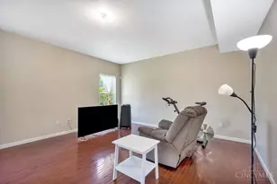 2625 Arroyo Ridge Ct, Hamilton, OH 45011 - Photo 5