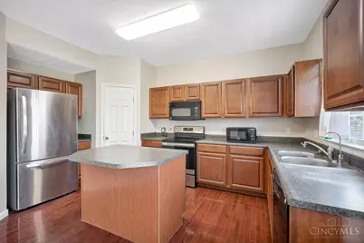 2625 Arroyo Ridge Court, Hamilton, OH 45011 - Photo 9