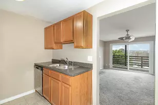 421 Oregon St, Cincinnati, OH 45202 - Photo 7