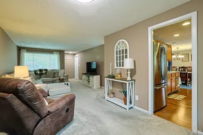 877 Tivoli Lane, Springdale, OH 45246 - Photo 9