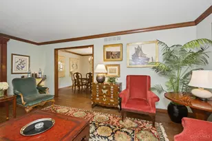 2082 Beech Grove Dr, Green Township, OH 45233 - Photo 9