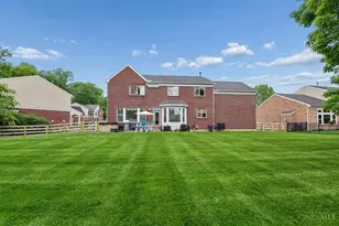 1551 Hunt Club Dr, Miami Township, OH 45150 - Photo 3