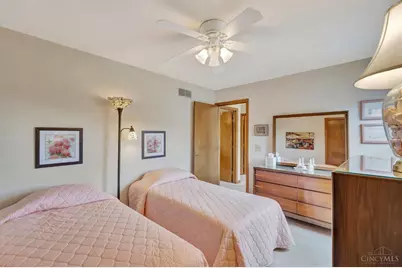3170 Lakepointe Court #34, Cincinnati, OH 45248 - Photo 33
