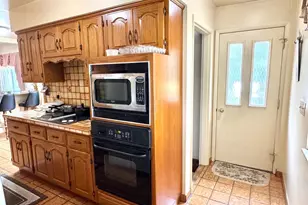 2451 Hunt Rd, Reading, OH 45215 - Photo 27