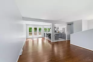 11662 Sharonwoods Ct, Cincinnati, OH 45241 - Photo 5