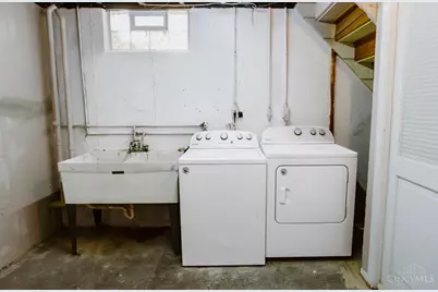 673 Karnak Court, Delhi Township, OH 45233 - Photo 11