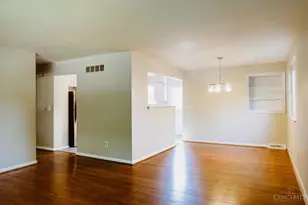 673 Karnak Ct, Delhi Township, OH 45233 - Photo 3