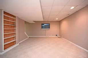 913 Bilamy Ct, Springfield Township, OH 45224 - Photo 31