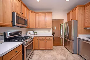 913 Bilamy Ct, Springfield Township, OH 45224 - Photo 7