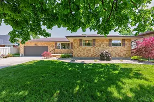 4540 Cavalier Ct, Fairfield, OH 45014 - Photo 1