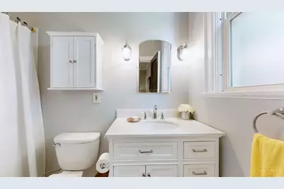 756 Clinton Springs Avenue, Cincinnati, OH 45229 - Photo 29