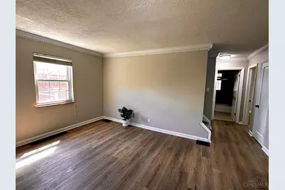 1612 Hunt Rd, Reading, OH 45215 - Photo 3