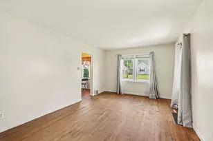 2302 Woodburn Ave, Middletown, OH 45042 - Photo 3