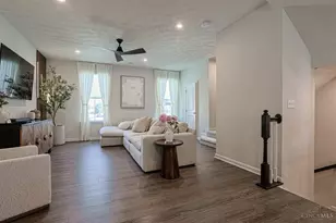 25 Wentworth Ln, Cincinnati, OH 45236 - Photo 9