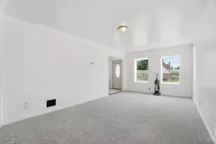 1512 Miramar Ct, Cincinnati, OH 45237 - Photo 9