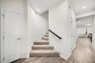 7938 Pinnacle Point Dr, West Chester, OH 45069 - Photo 5