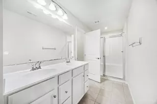 7938 Pinnacle Point Dr, West Chester, OH 45069 - Photo 19