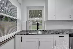3942 Standish Ave, Cincinnati, OH 45213 - Photo 5