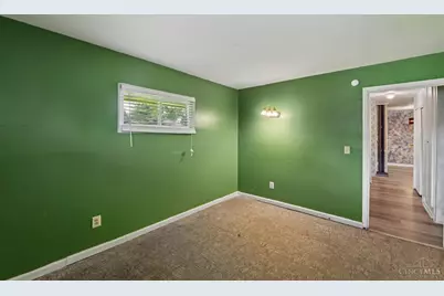 8791 Grenada Drive, Springfield Township, OH 45231 - Photo 11