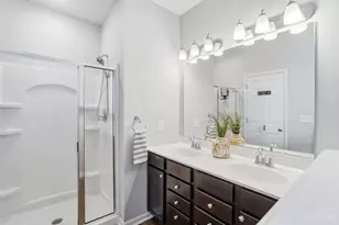 2063 E Seymour Ave, Cincinnati, OH 45237 - Photo 27