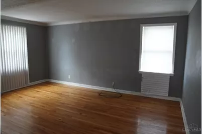 2345 Losantiville Avenue, Golf Manor, OH 45237 - Photo 13