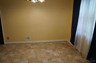 2345 Losantiville Ave, Golf Manor, OH 45237 - Photo 9