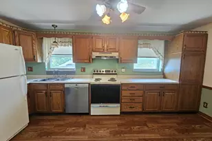 1725 Norcol Ln, Cincinnati, OH 45231 - Photo 11