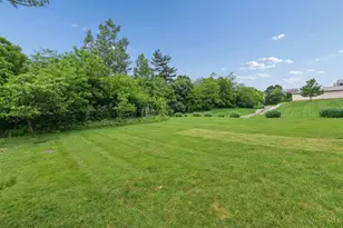 4869 Kleeman Green Dr, Cincinnati, OH 45211 - Photo 43