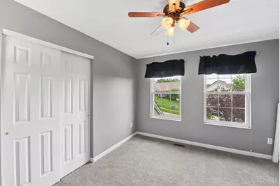 4869 Kleeman Green Drive, Cincinnati, OH 45211 - Photo 31