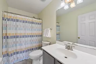 4869 Kleeman Green Dr, Cincinnati, OH 45211 - Photo 33