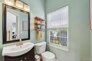 4869 Kleeman Green Dr, Cincinnati, OH 45211 - Photo 17