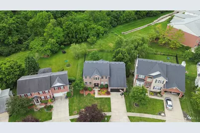 4869 Kleeman Green Drive, Cincinnati, OH 45211 - Photo 49