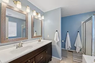 4869 Kleeman Green Dr, Cincinnati, OH 45211 - Photo 27