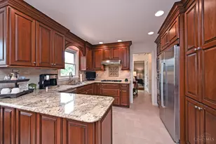 6453 Oldbarn Ct, Madeira, OH 45243 - Photo 13