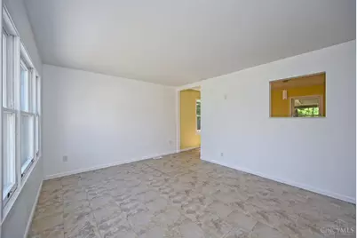 585 Brantner Lane, Union Township, OH 45244 - Photo 7