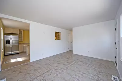 585 Brantner Lane, Union Township, OH 45244 - Photo 9