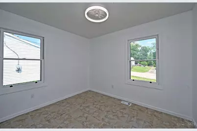 585 Brantner Lane, Union Township, OH 45244 - Photo 23