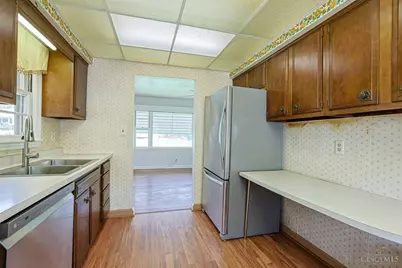 399 S Eastview Parkway, Hamilton, OH 45011 - Photo 9