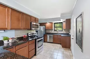 5642 Surrey Ave, Green Township, OH 45248 - Photo 9