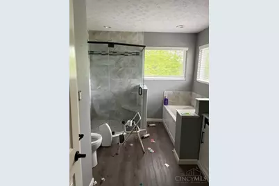 1076 Oak Forest Drive, Hamilton Township, OH 45152 - Photo 17