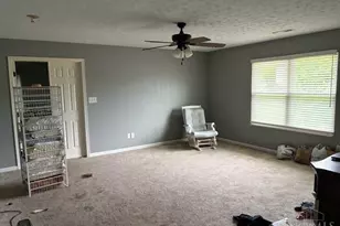 1076 Oak Forest Dr, Hamilton Township, OH 45152 - Photo 13