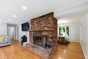 1204 Forest Ct, Wyoming, OH 45215 - Photo 17