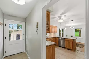 1204 Forest Ct, Wyoming, OH 45215 - Photo 11