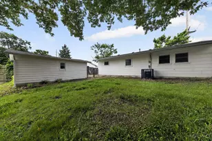 9570 Pippin Rd, Colerain Township, OH 45231 - Photo 5
