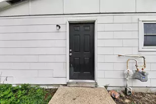 9570 Pippin Rd, Colerain Township, OH 45231 - Photo 7