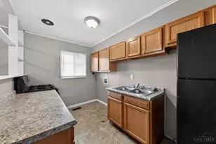 9570 Pippin Rd, Colerain Township, OH 45231 - Photo 11